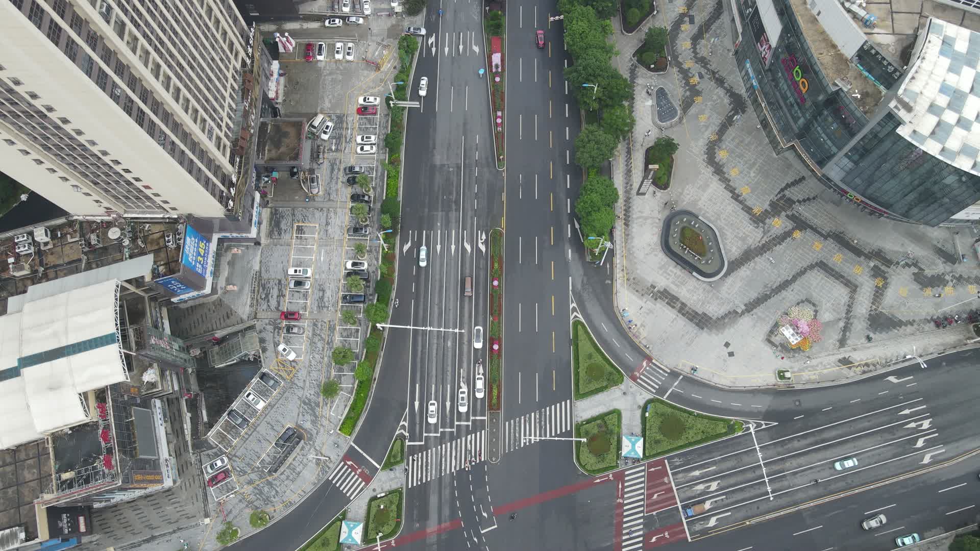 城市航拍湖南邵阳城市大道交通视频的预览图