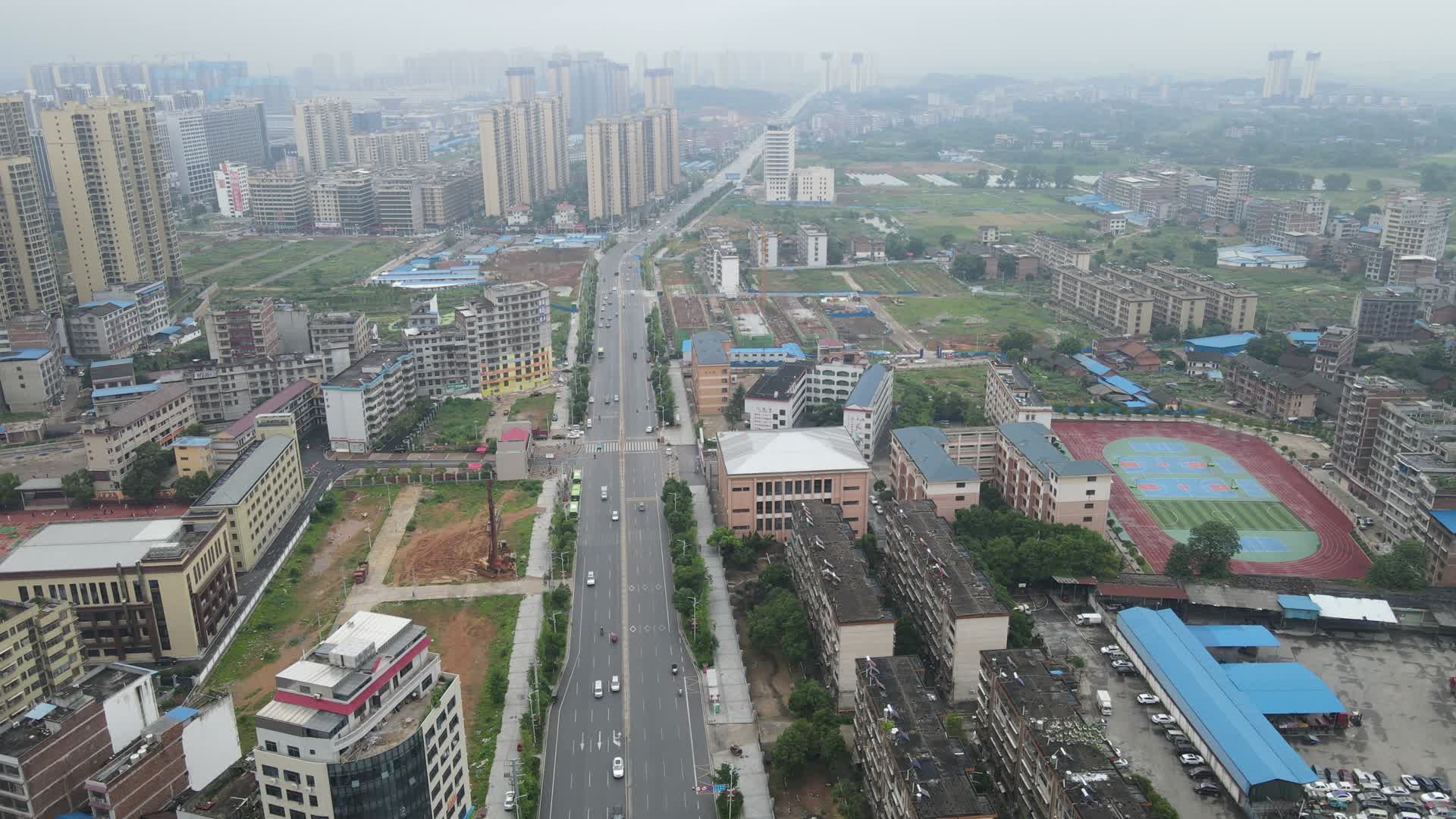 城市航拍湖南邵东城市交通视频的预览图