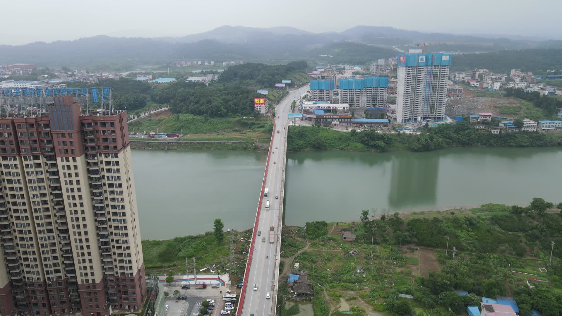 城市航拍湖南邵阳大桥交通视频的预览图
