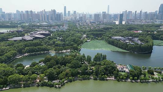 航拍湖北武汉东湖国际会展中心视频的预览图