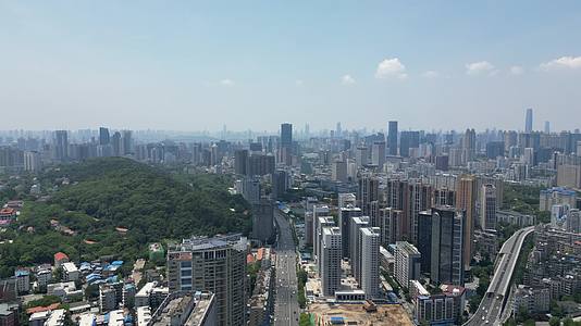 航拍武汉城市建筑密集高楼建筑视频的预览图