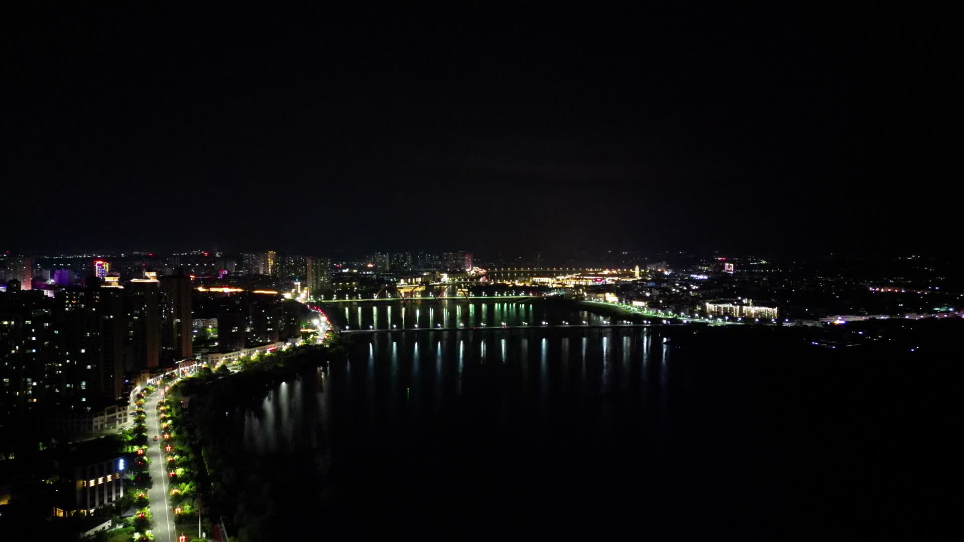 航拍江西抚州城市夜景视频的预览图