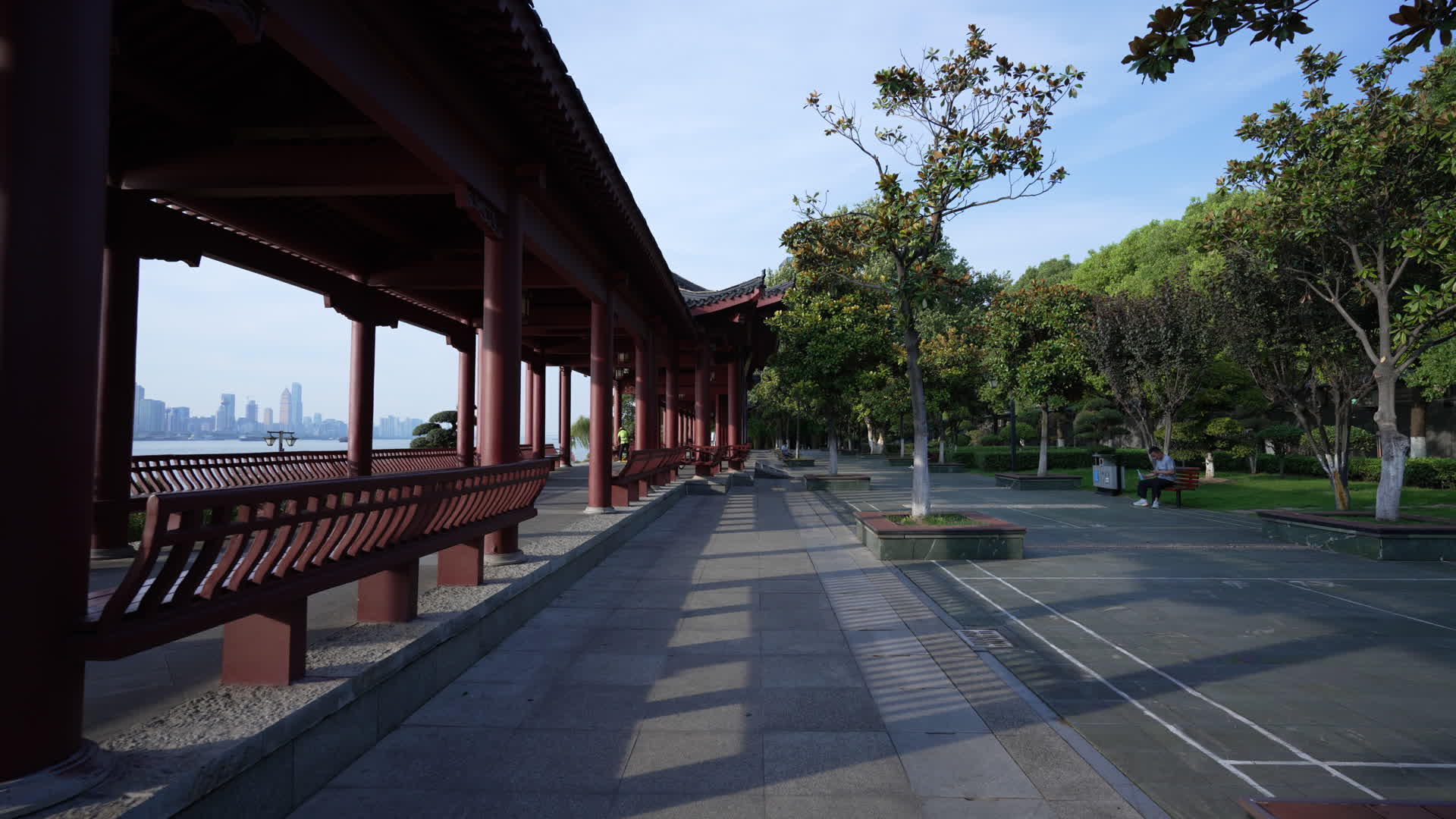 武汉武昌江滩公园视频的预览图