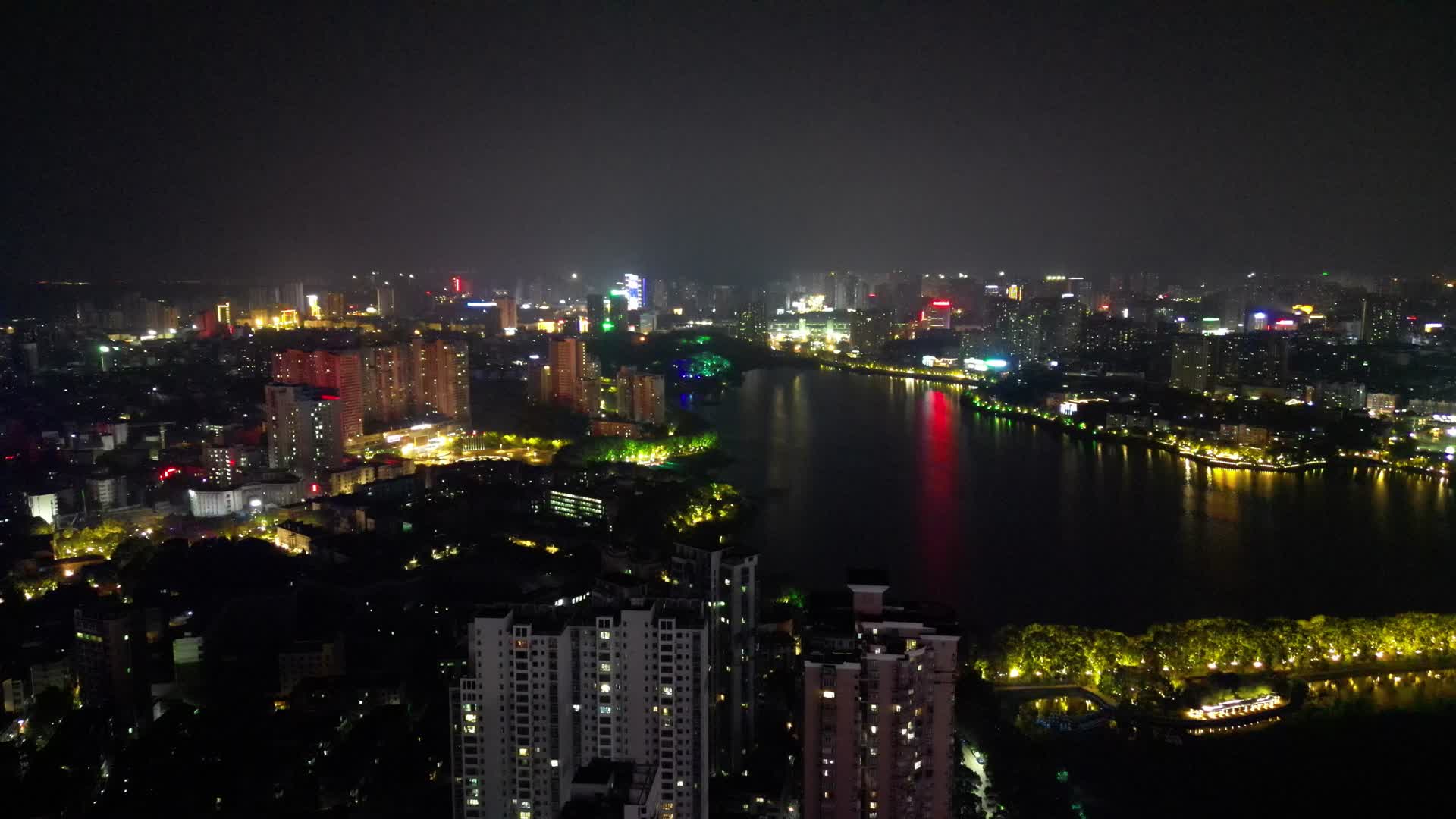 航拍江西九江城市夜景视频的预览图