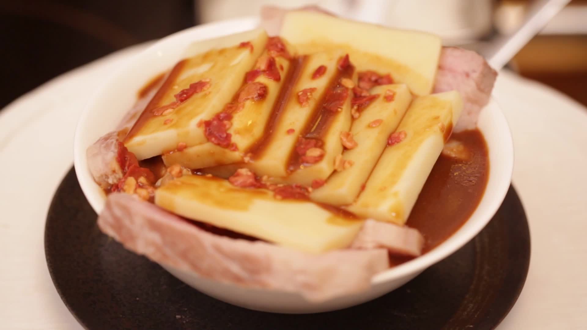 镜头合集土豆腐乳蒸扣肉视频的预览图