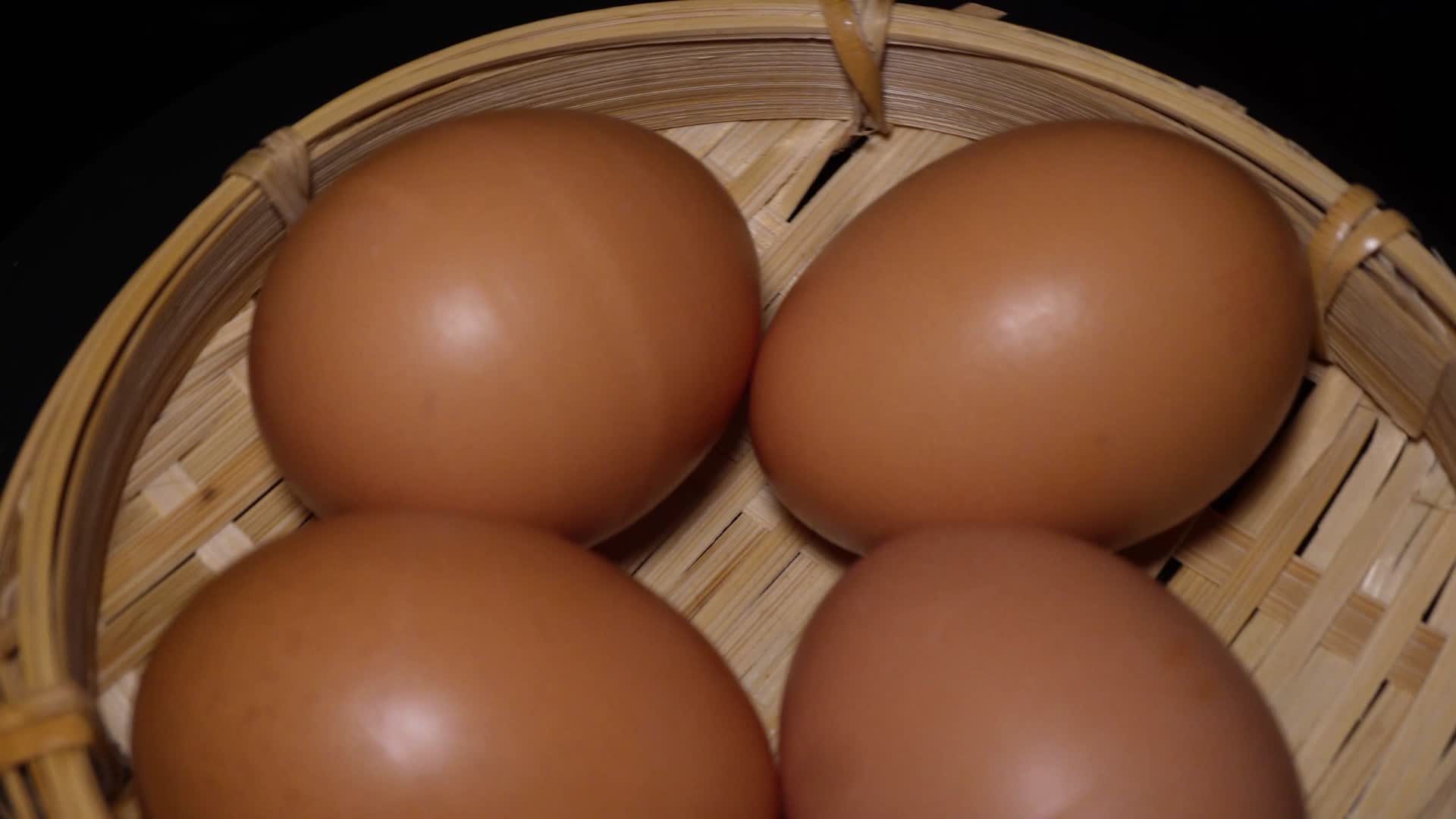 食材蛋白质鸡蛋壳视频的预览图