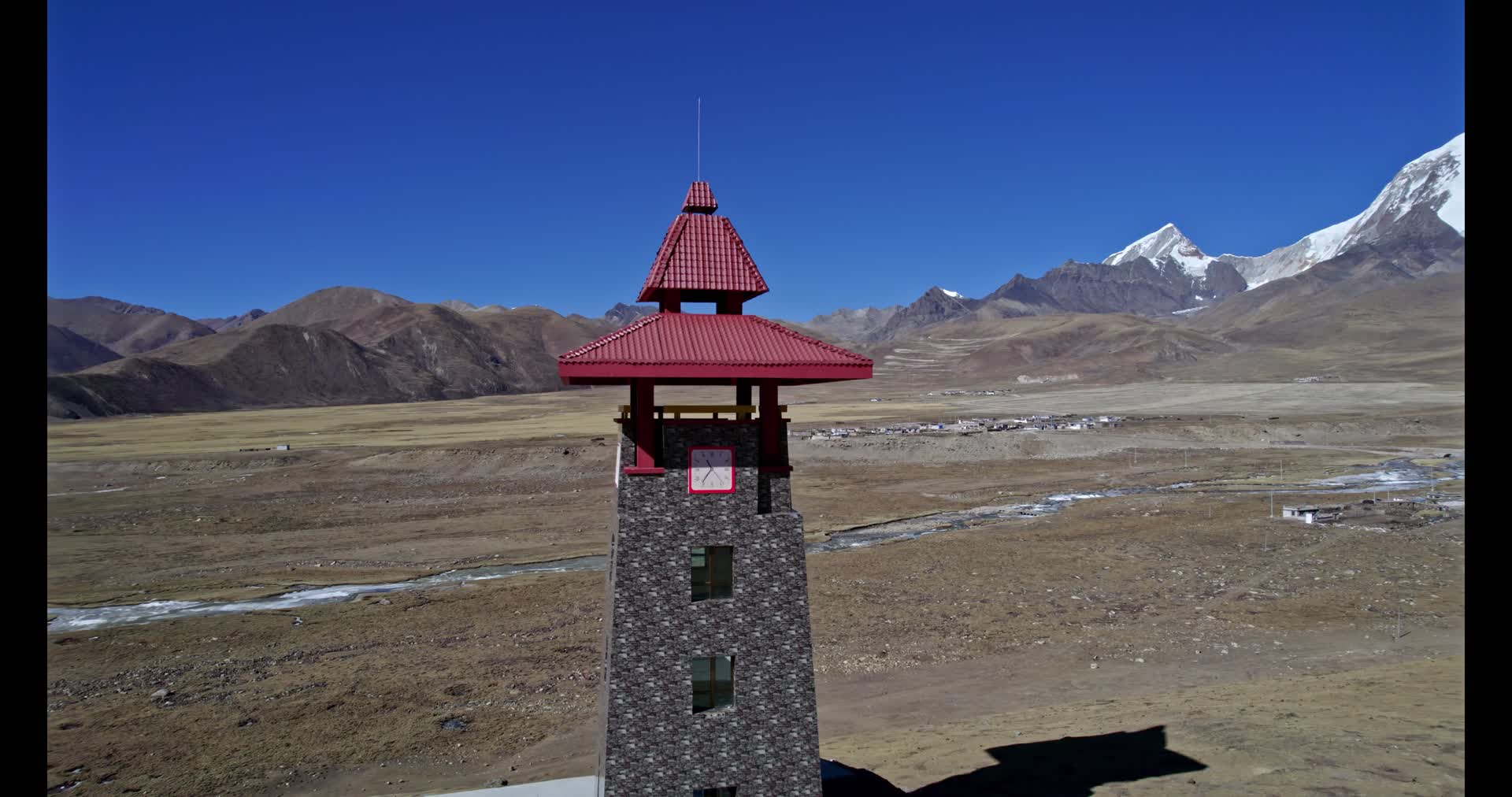 4k高清航拍西藏高原雪山风景自然风光视频的预览图