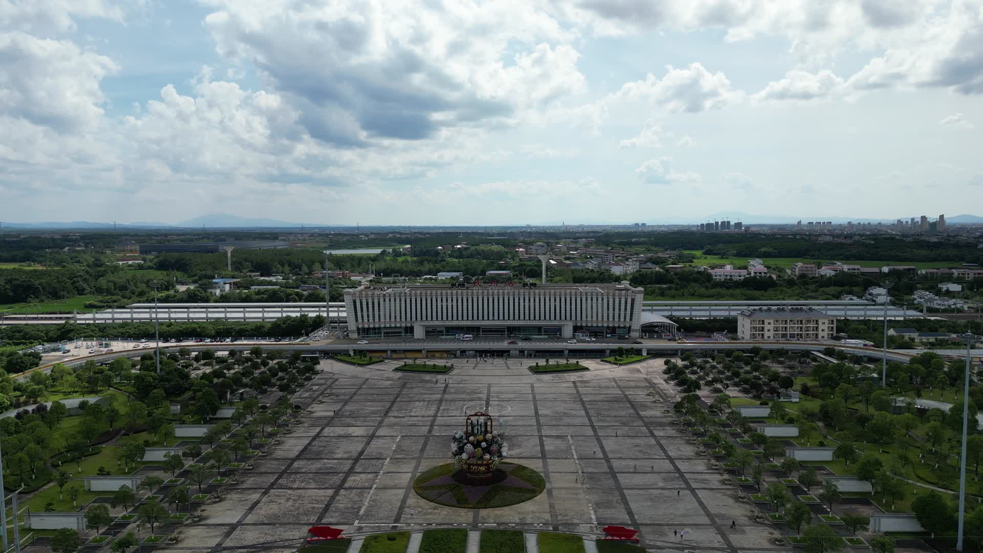 航拍江西抚州市政府大楼视频的预览图