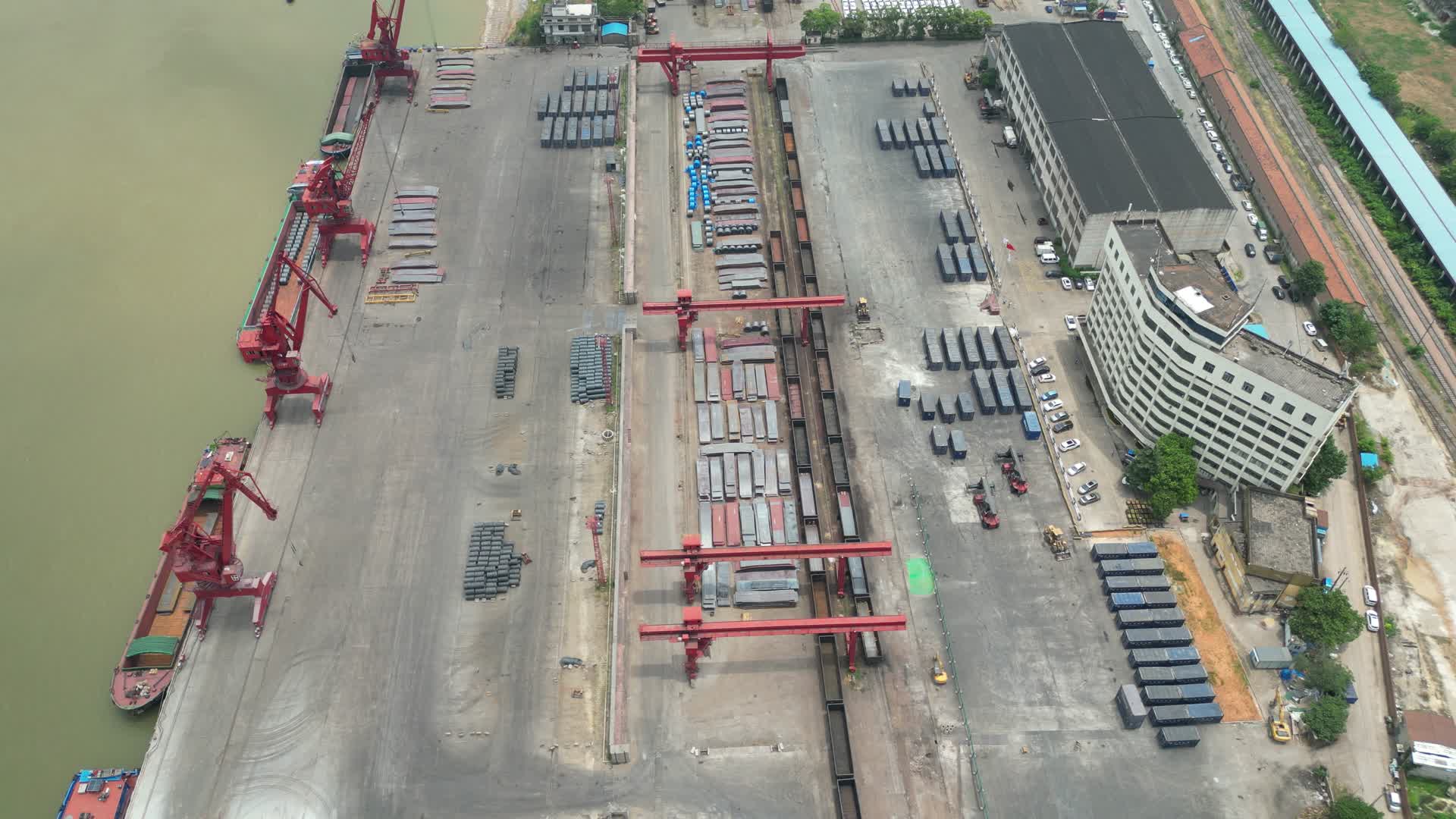航拍江西九江国际水运中心视频的预览图