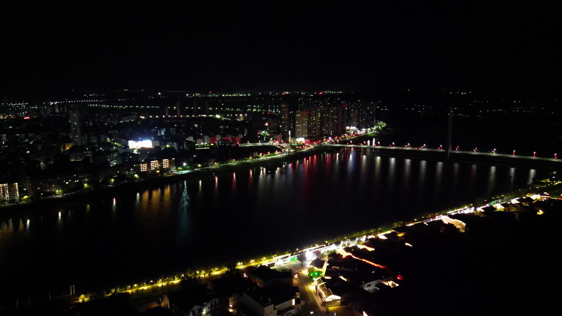 航拍江西抚州文昌桥夜景视频的预览图