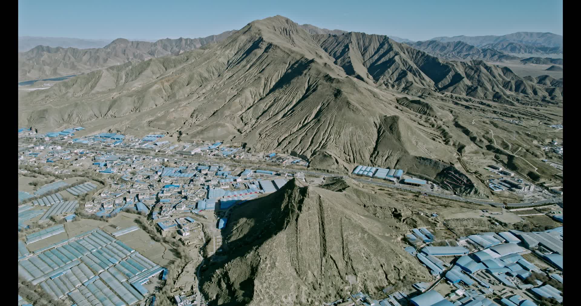 4k高清航拍西藏日客则高原风景自然风光视频的预览图