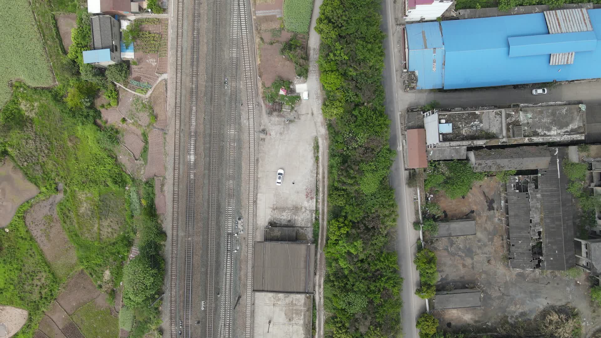 城镇老铁路视频的预览图