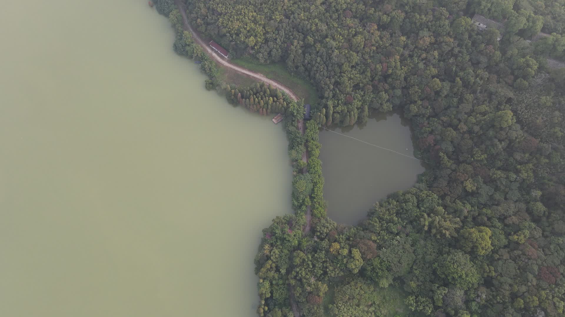 俯拍千岛湖视频的预览图
