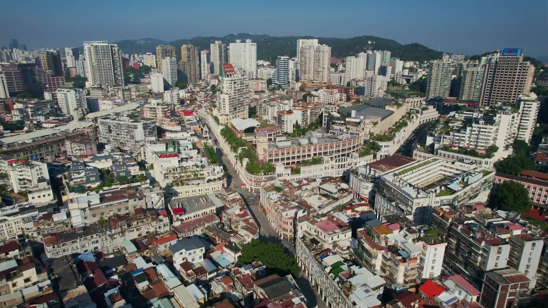 航拍厦门老城区景观视频的预览图