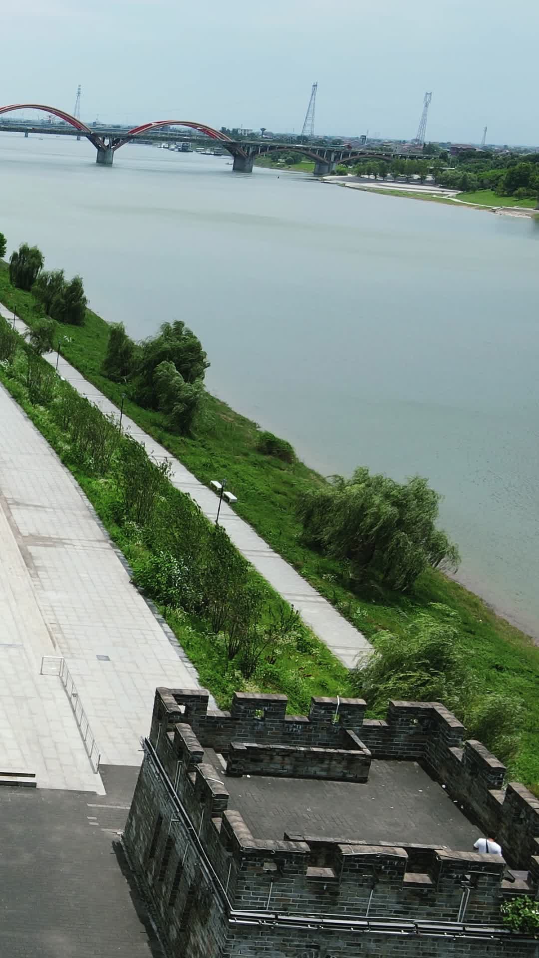 航拍祖国壮丽河山湖北洈水风景区竖屏视频的预览图