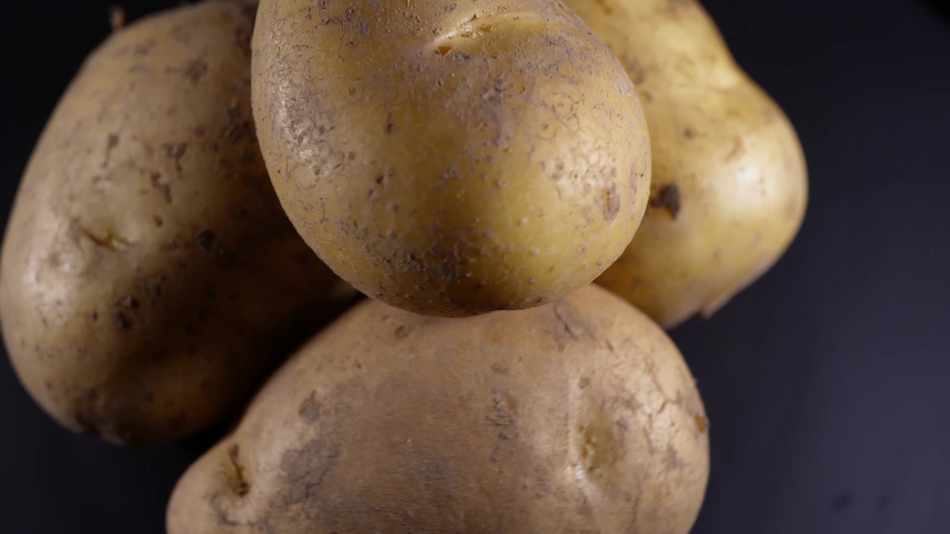 土豆马铃薯粗粮视频的预览图