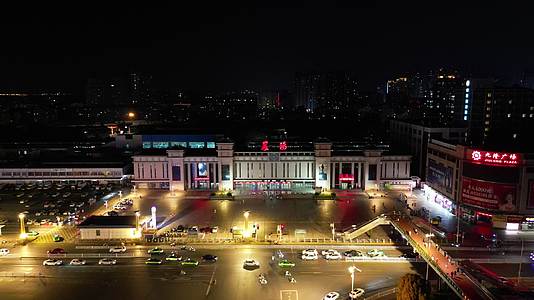 湖北襄阳火车站夜景航拍视频的预览图