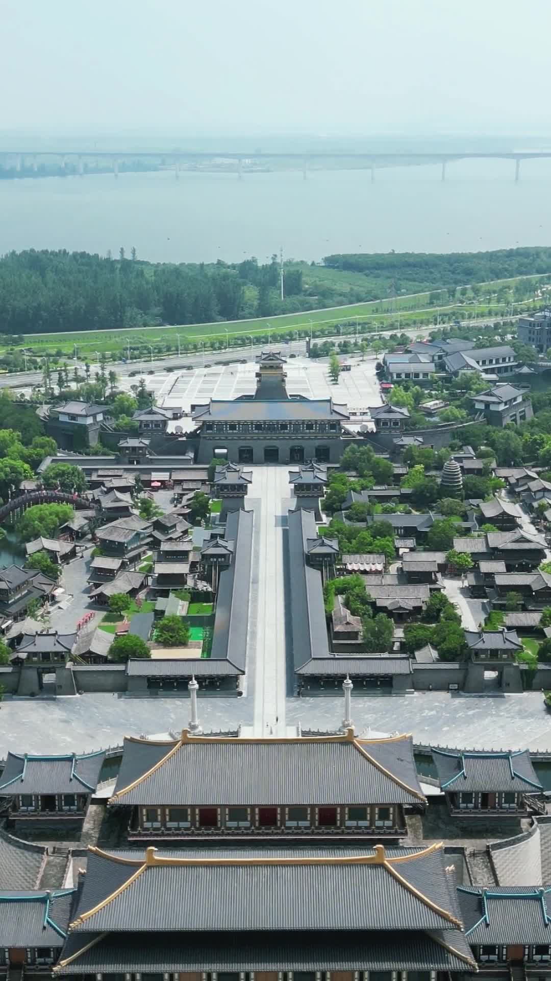 湖北襄阳中国唐城4A景区竖屏航拍视频的预览图