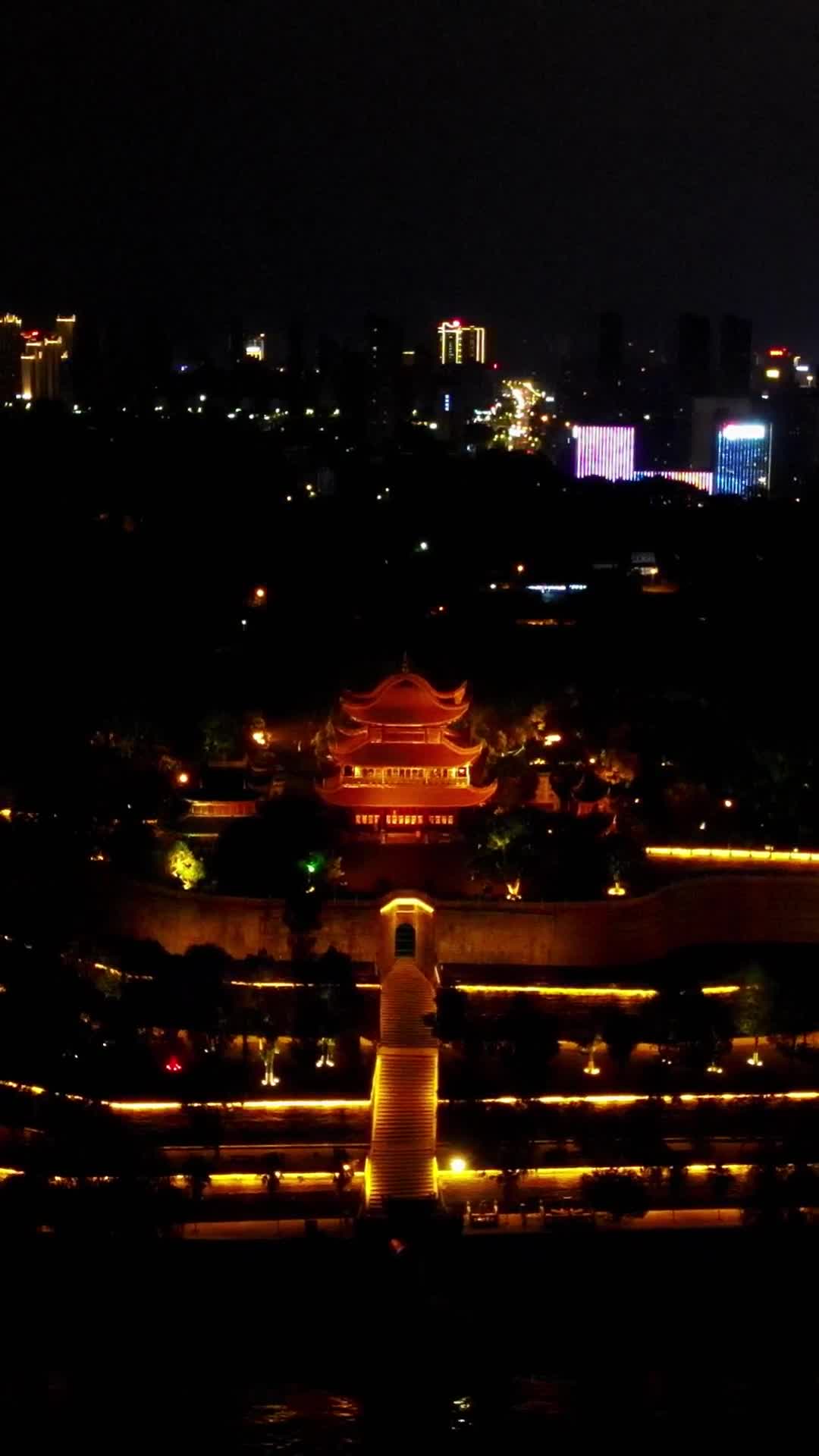 航拍湖南岳阳楼景区岳阳楼夜景视频的预览图