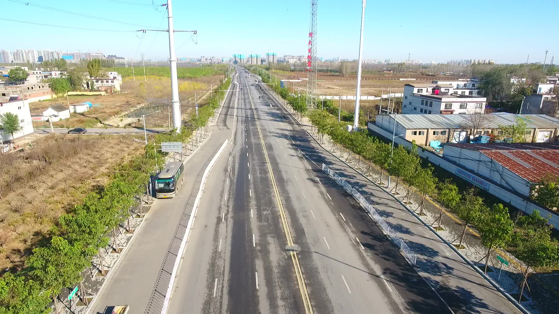 航拍交通道路视频的预览图