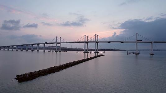 4K澳门航拍大桥风景视频的预览图