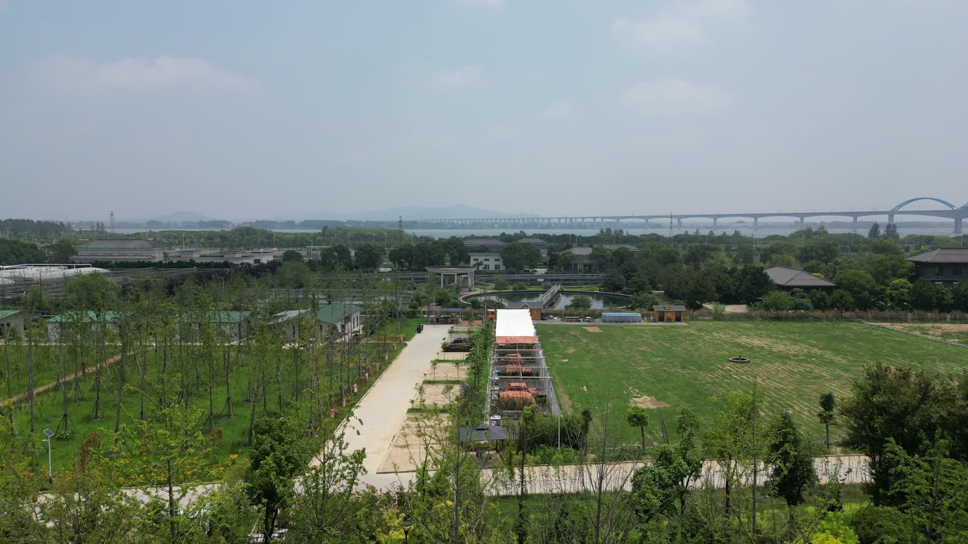 湖北襄阳中国唐城4A景区航拍视频的预览图