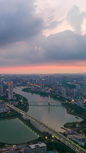 高清竖屏航拍城市晚霞风景视频的预览图