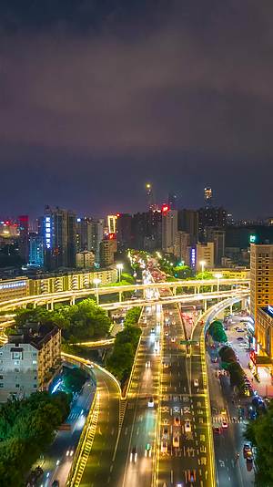 高清竖屏航拍南宁城市夜景视频的预览图