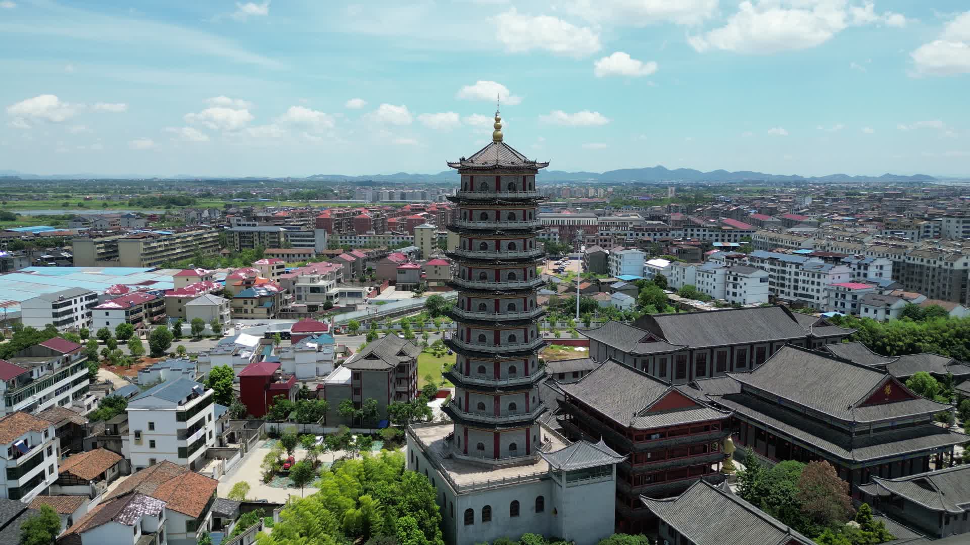 航拍江西抚州文昌里历史文化街区视频的预览图