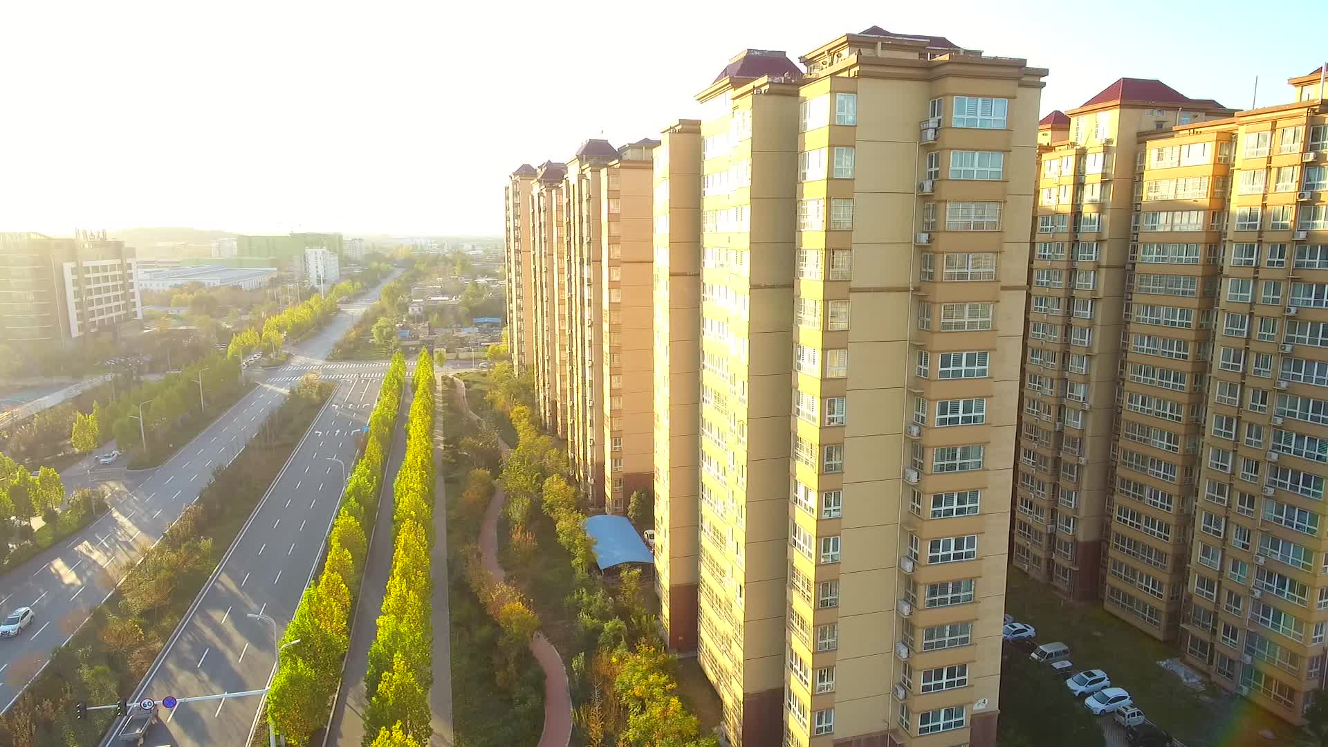 航拍高楼住宅视频的预览图