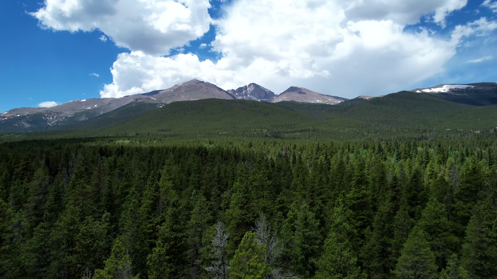 夏季森林雪山航拍合集视频的预览图