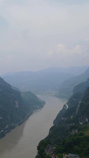 航拍湖北宜昌三峡人家西陵画廊风景区视频的预览图