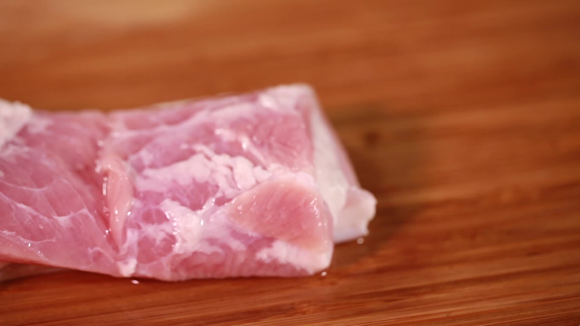 镜头合集鲜肉肥肉猪肉视频的预览图
