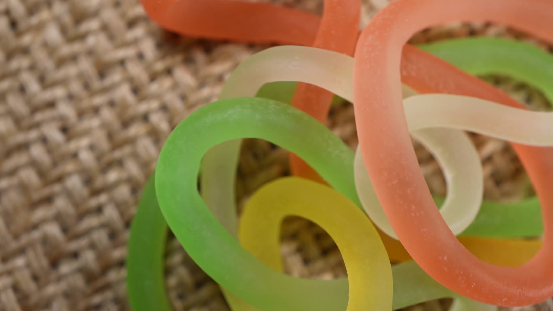 橡胶糖橡皮糖视频的预览图