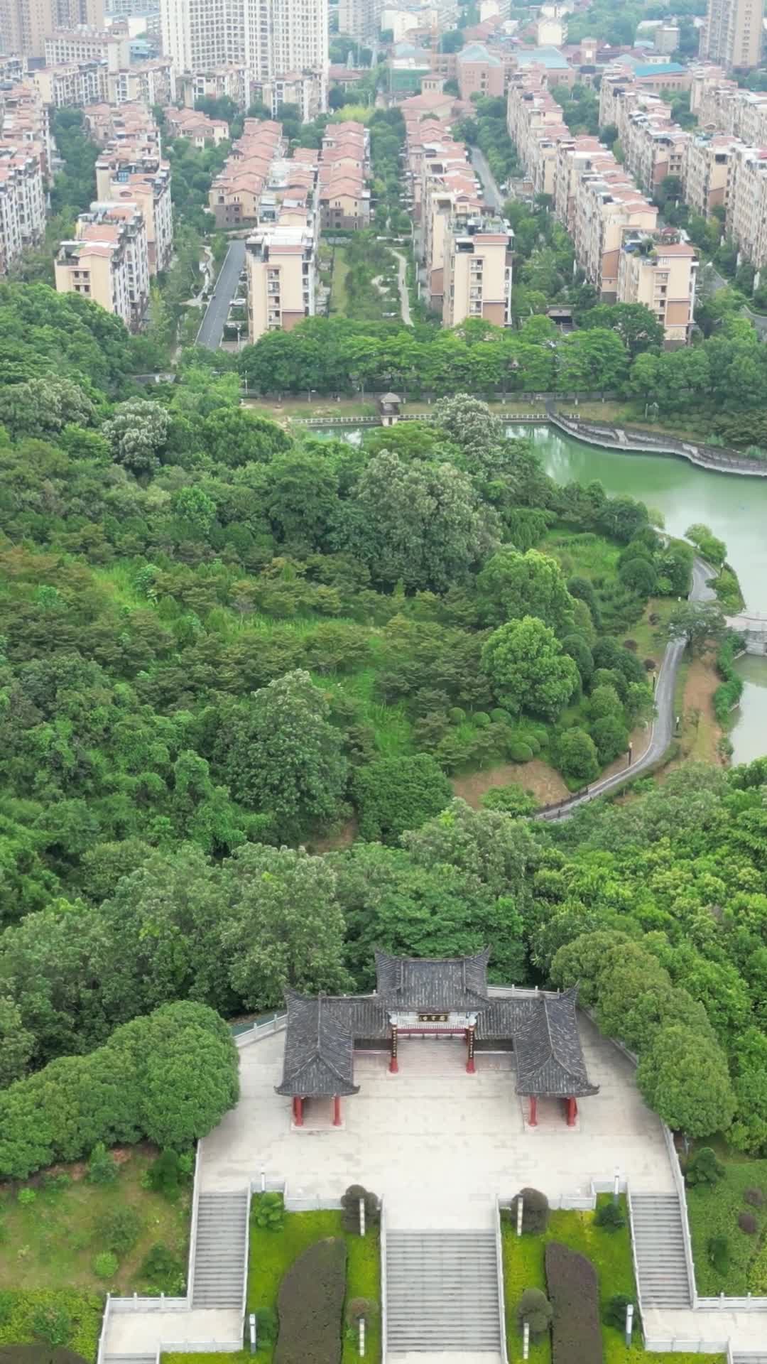 航拍江西九江南山公园4A景区视频的预览图