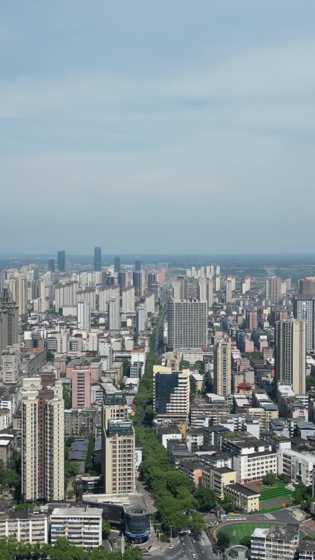 航拍江西吉安城市风光视频的预览图