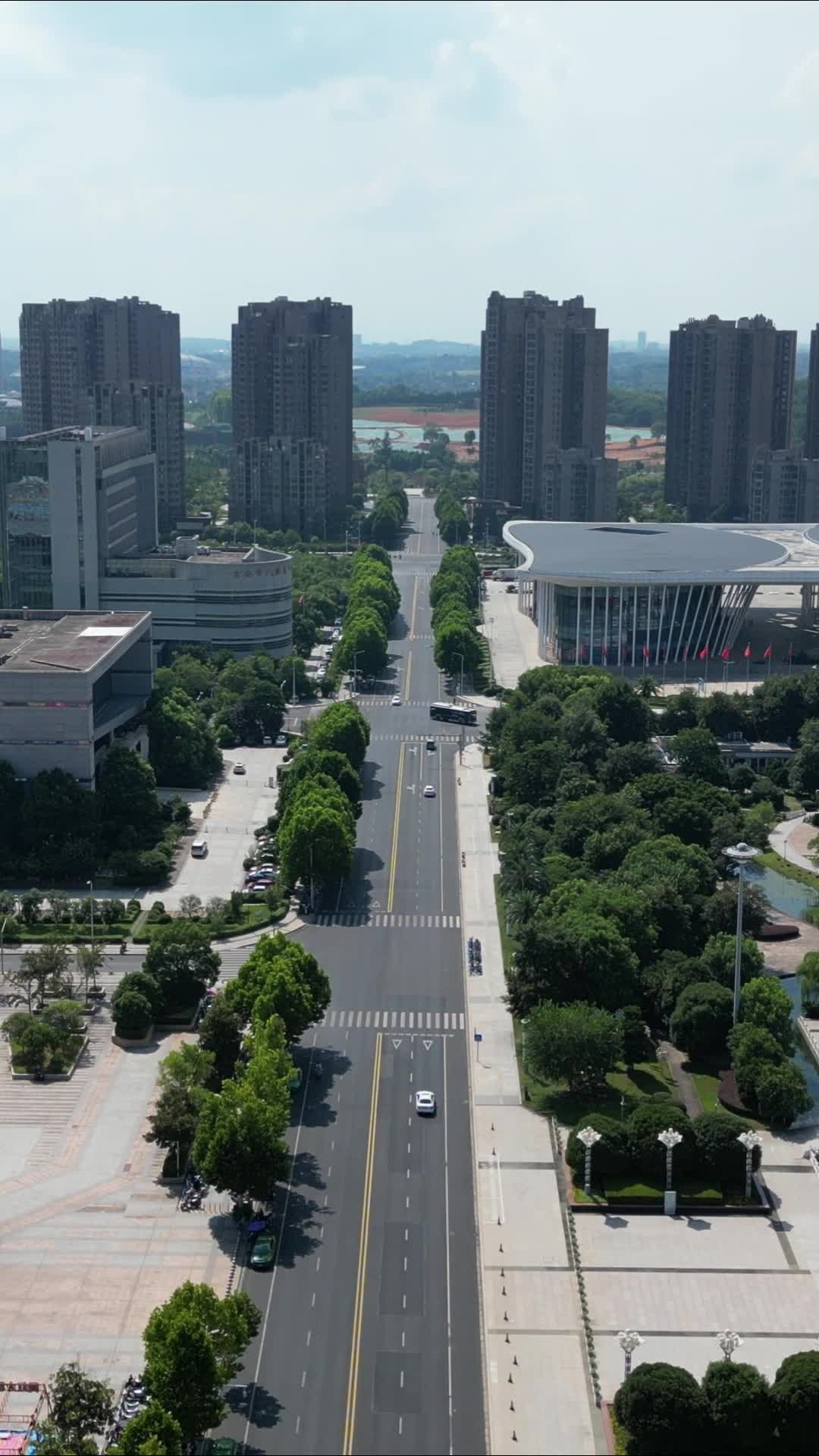 航拍江西吉安城市大道视频的预览图
