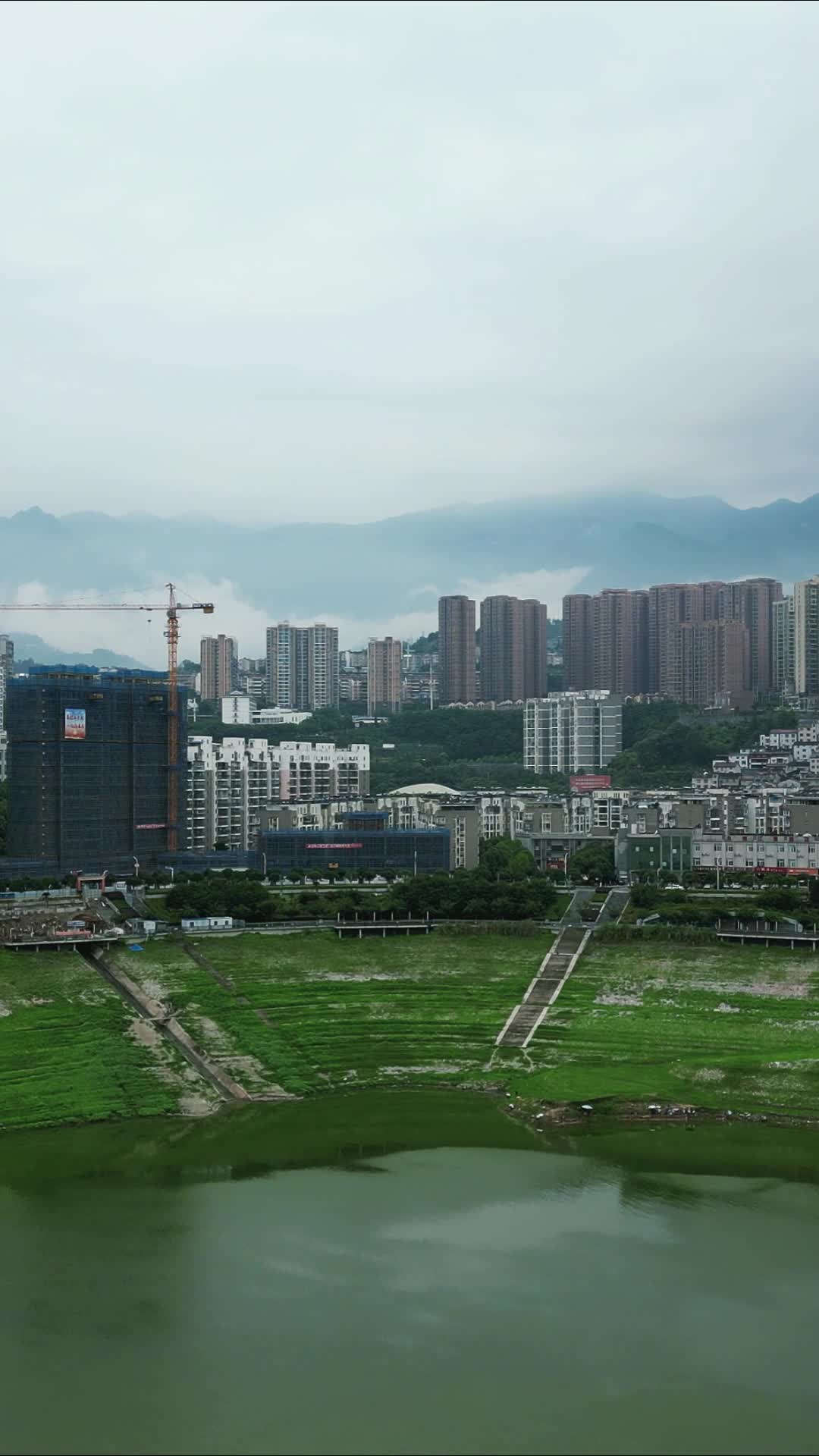 航拍湖北宜昌秭归县屈原故里5A景区竖屏视频的预览图