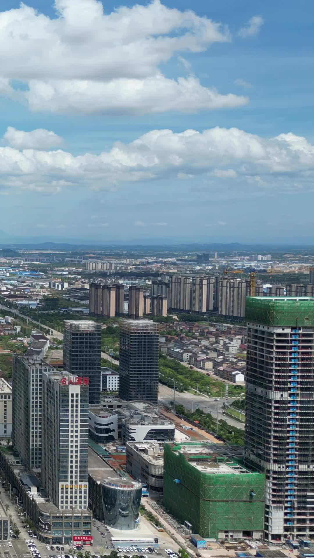 航拍江西吉安城市建设视频的预览图
