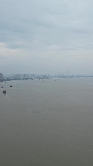 航拍江西九江长江风光视频的预览图