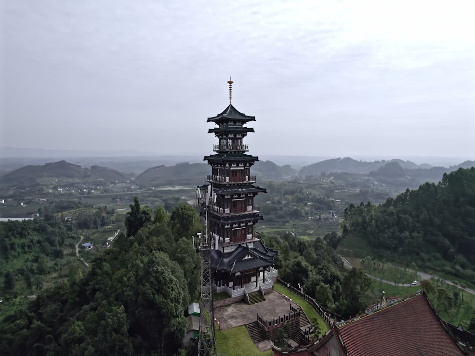高清航拍四川眉山彭祖山自然风光塔视频的预览图