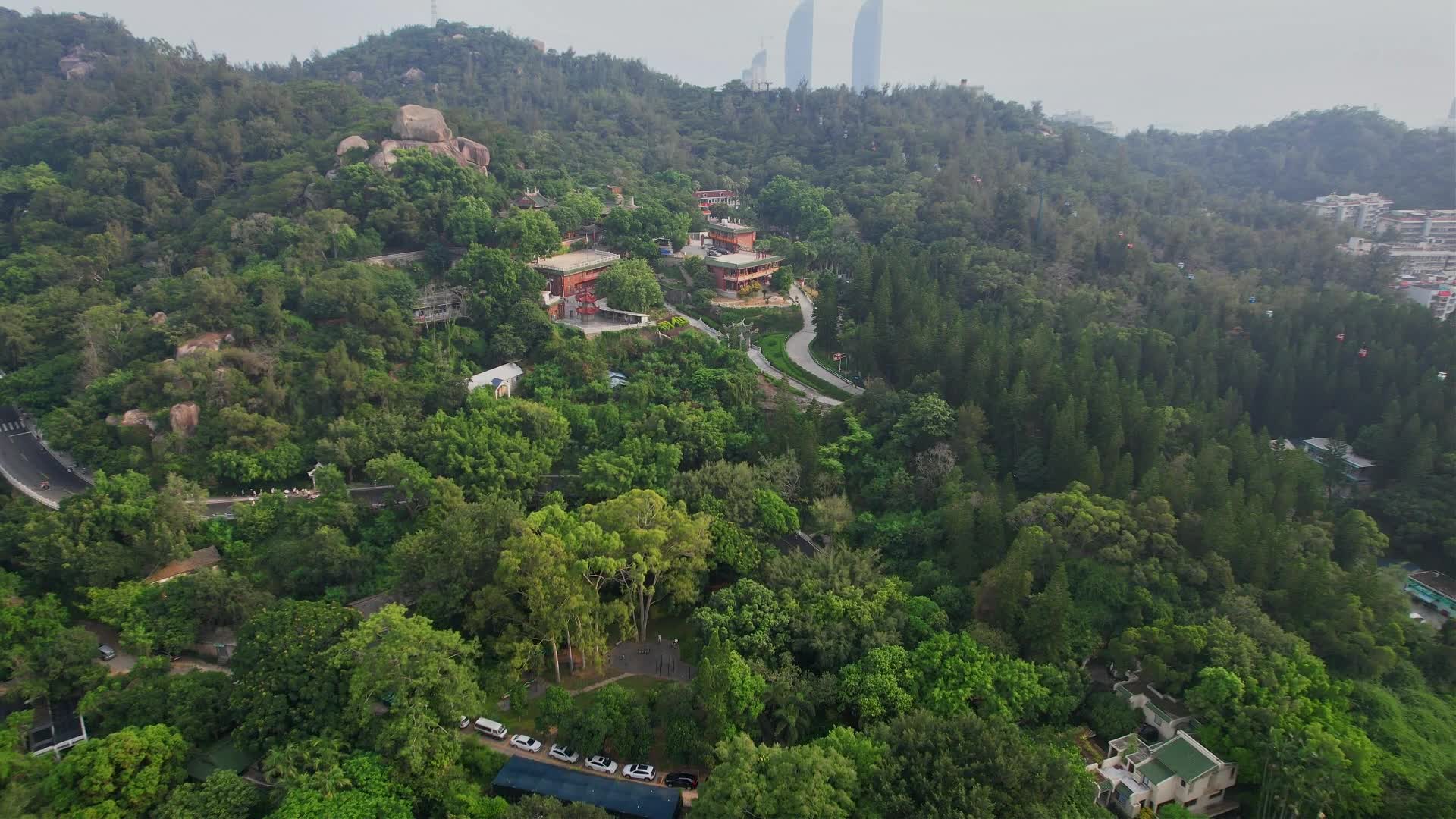 航拍厦门天界寺景观视频的预览图