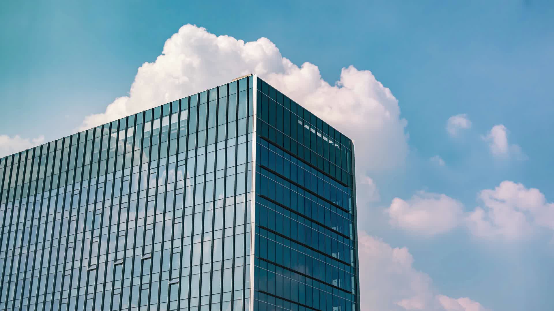 8K实拍城市商务写字楼蓝天白云通用未来发展前景希望延时视频的预览图