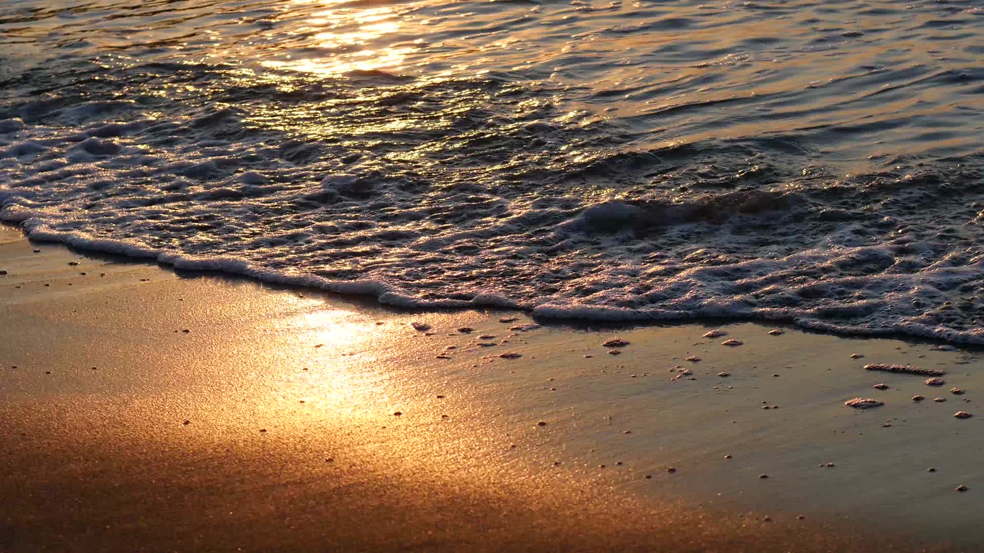 海波金沙日出海洋水冲浪视频的预览图