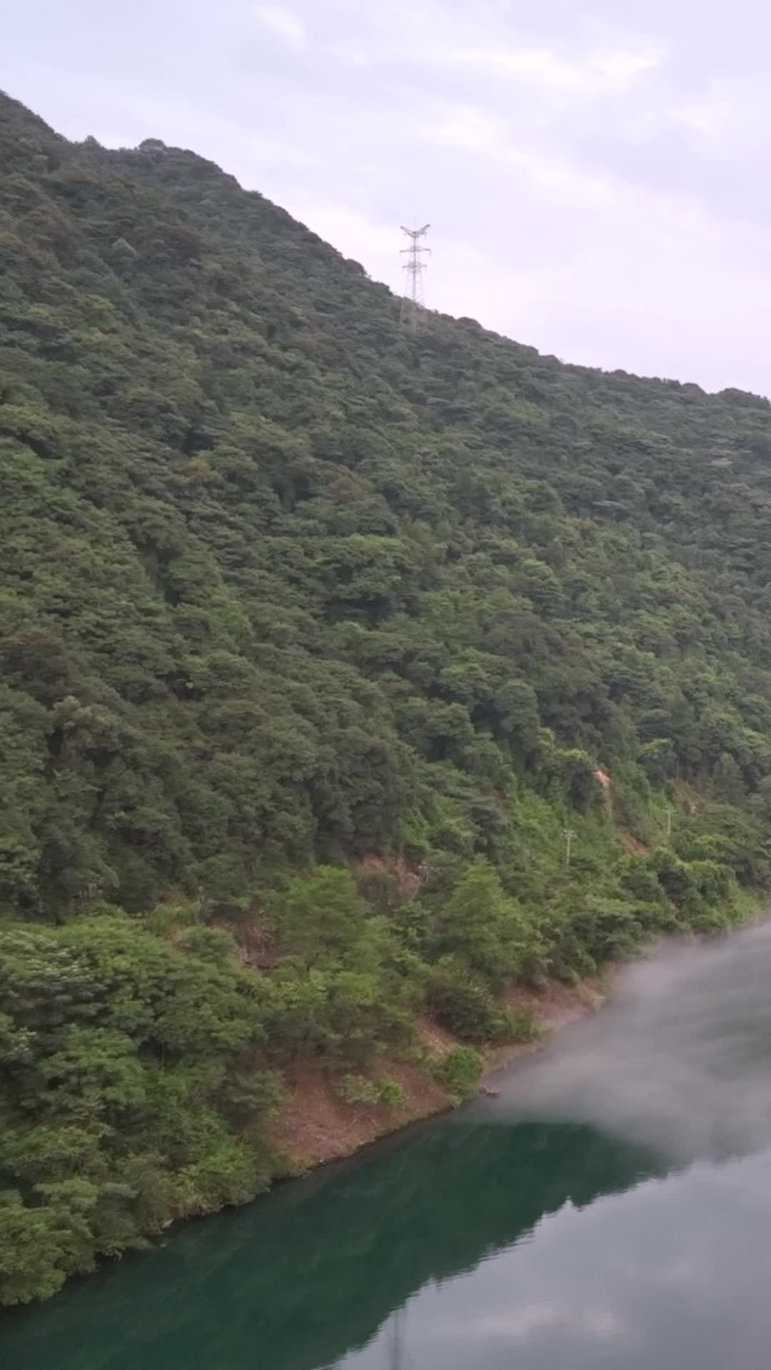 高清竖屏航拍湖南洞庭湖一隅视频的预览图