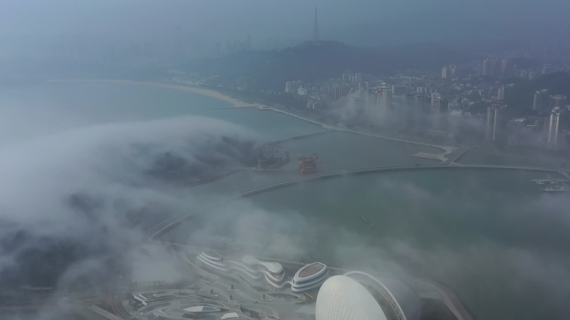 珠海城市及地标日月贝上云海视频的预览图