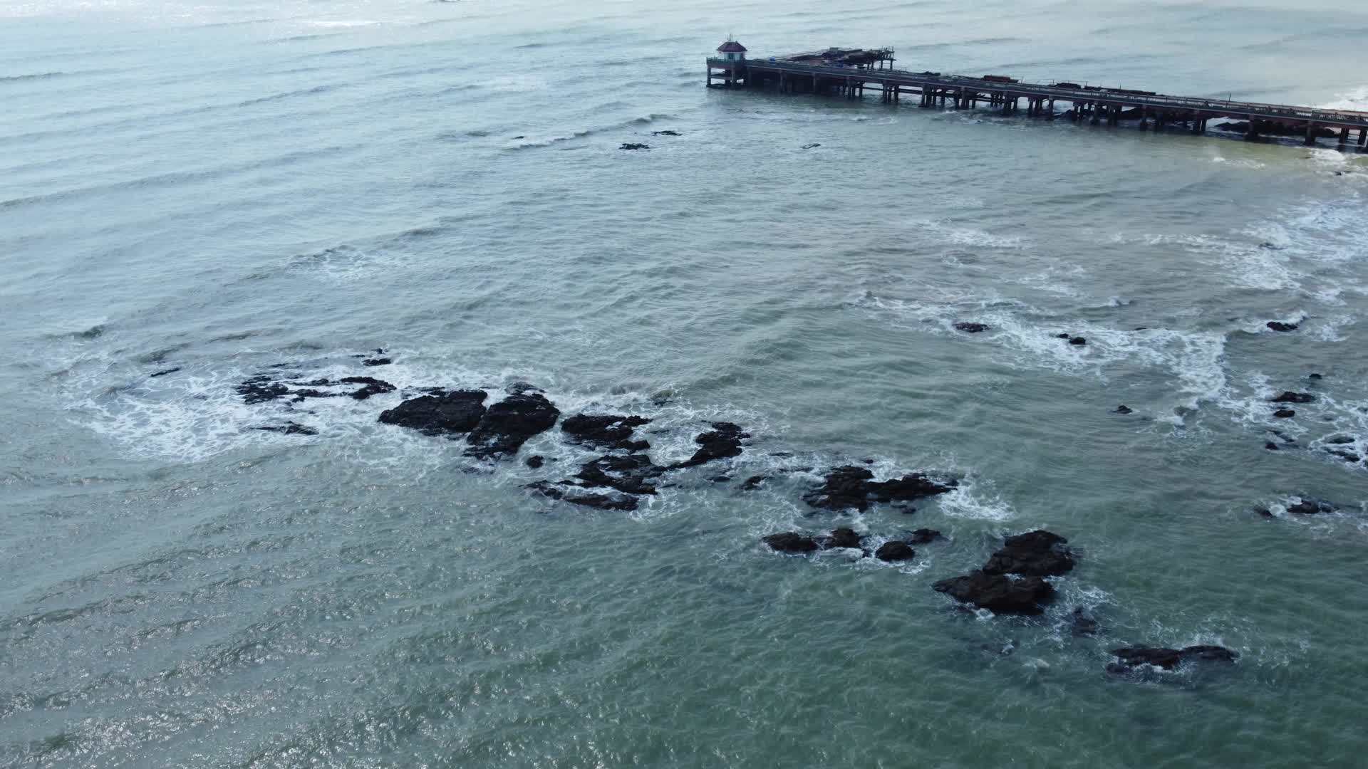 航拍海南海洋美景视频的预览图