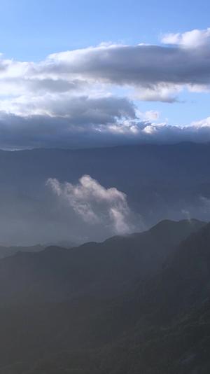 高清竖屏航拍湖南崀山清晨视频的预览图
