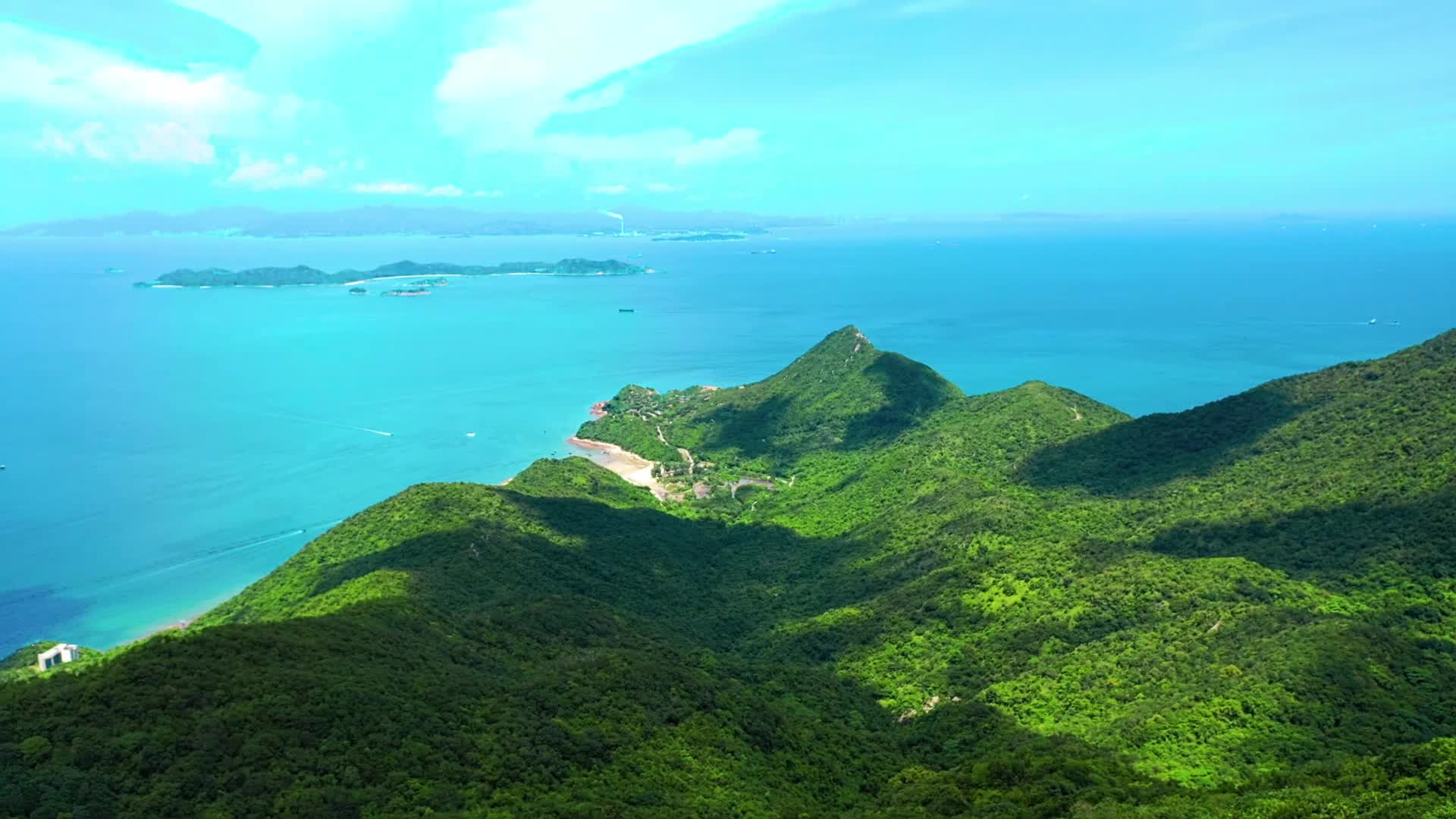 航拍深圳大鹏半岛视频的预览图