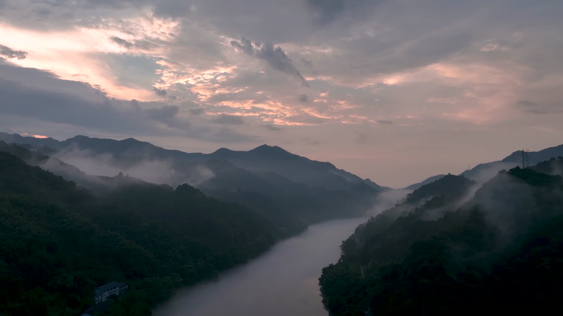 4K高清航拍湖南小东江自然风光视频的预览图
